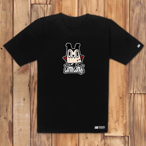 [돌돌] AMIANG_T-shirts_01 드라큘라가 입양한 늑대인간 아기 아미앙 캐릭터 그래픽 티셔츠